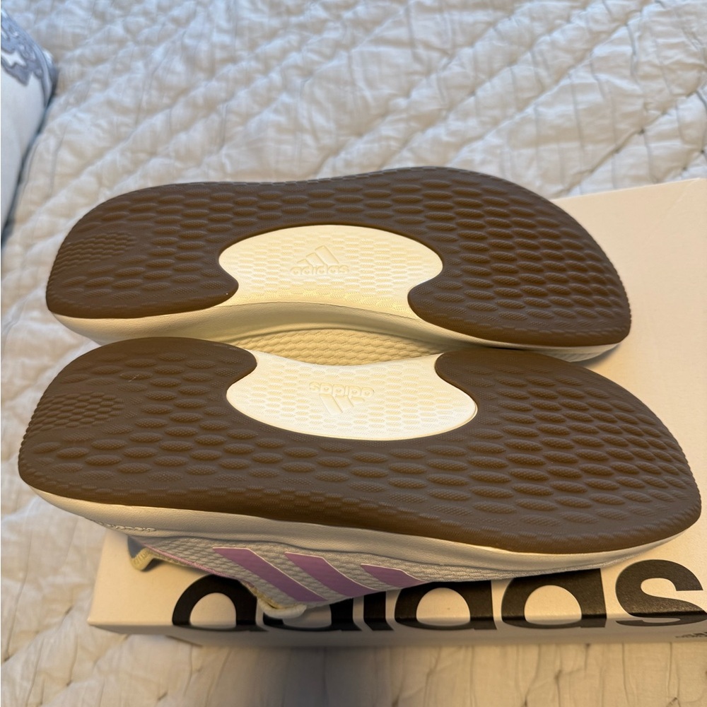 adidas Women's Cloudfoam Pure Sportswear Sneakers - Picture 3 of 4